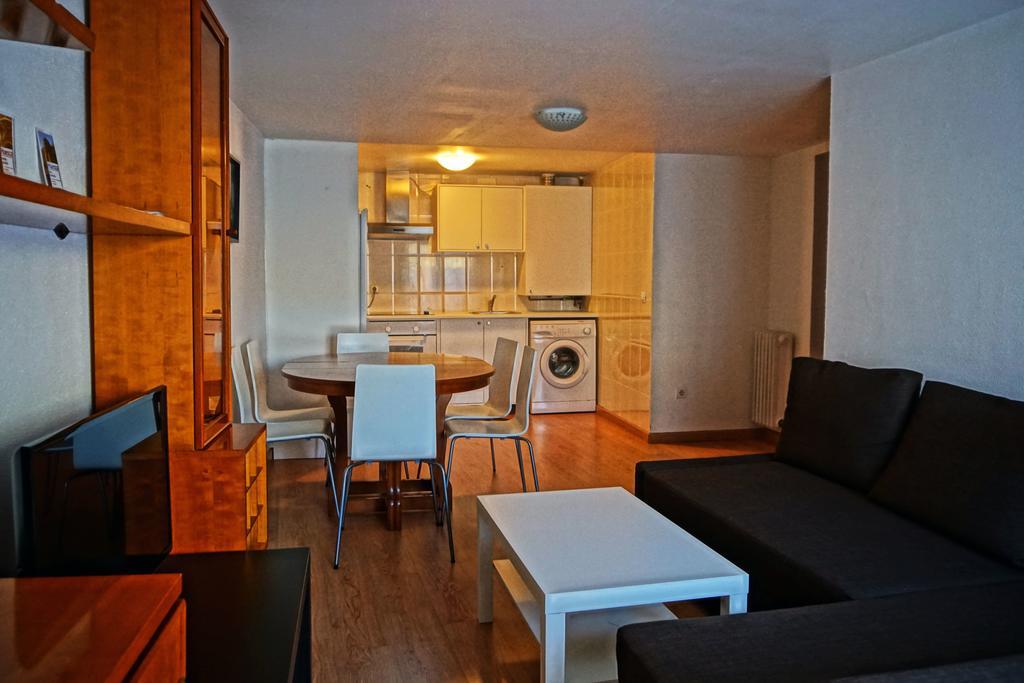 Apartamentos Turisticos Rio Gallego Уэска Экстерьер фото